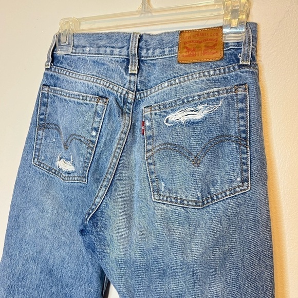 Levi’s Wedgie Straight Leg Distressed Patchwork Jeans 24 - Picture 5 of 7